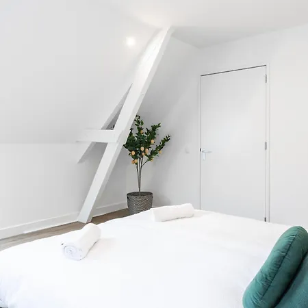 Xl 2br Near And Supermarket Tilburg