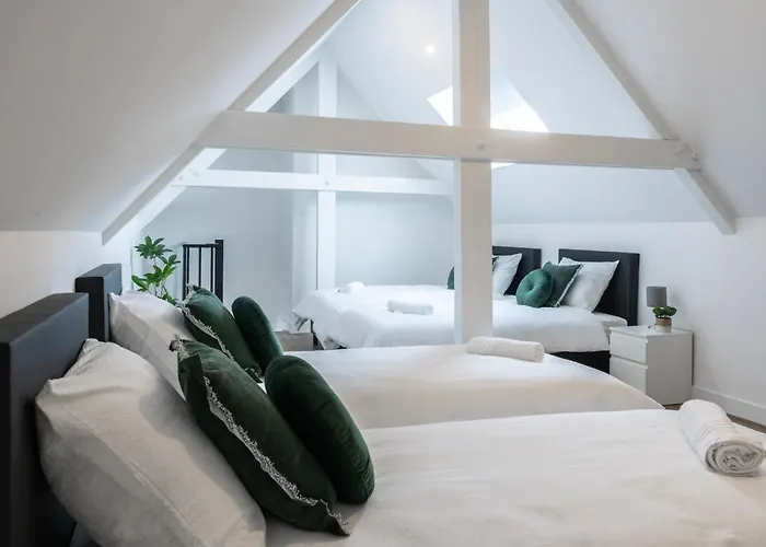 Xl 2br Near And Supermarket