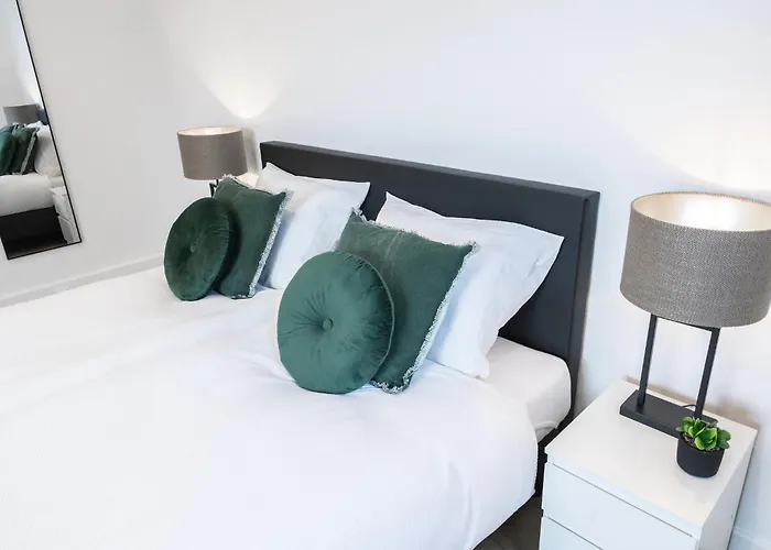 Xl 2br Near And Supermarket Tilburg