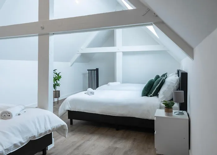 Xl 2br Near And Supermarket * Tilburg