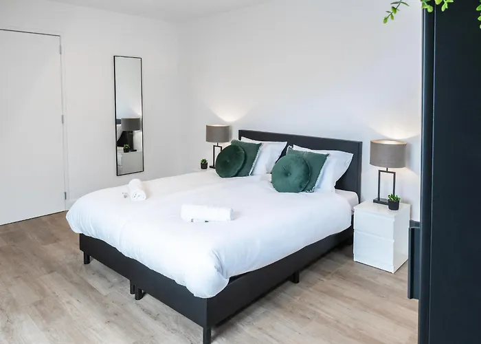 Xl 2br Near And Supermarket * Tilburg